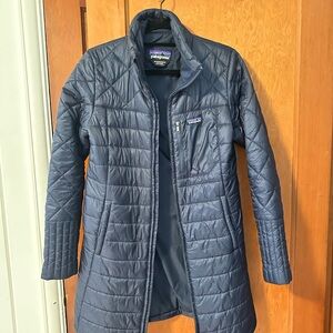 Women’s Patagonia long puffer coat Medium